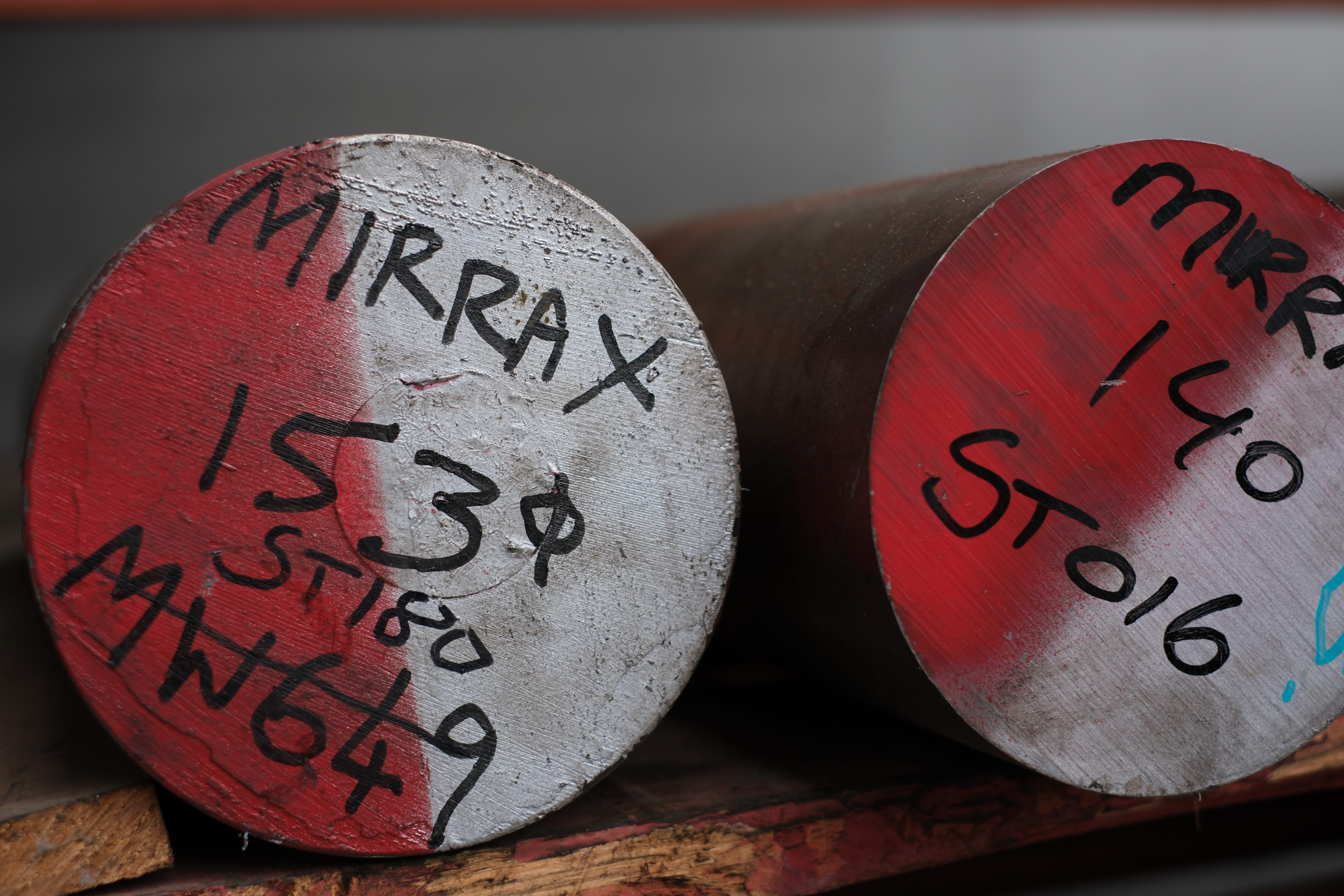 MIRRAX-ESR 102mm Round Bar