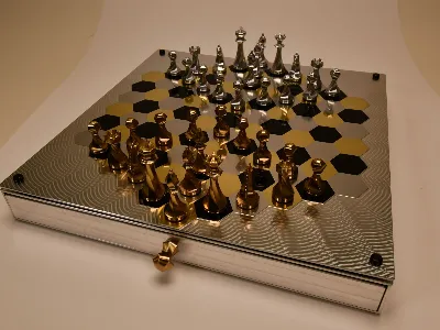 A Chess Set Like No Other: Sebastian’s Masterpiece in Aluminium and Brass